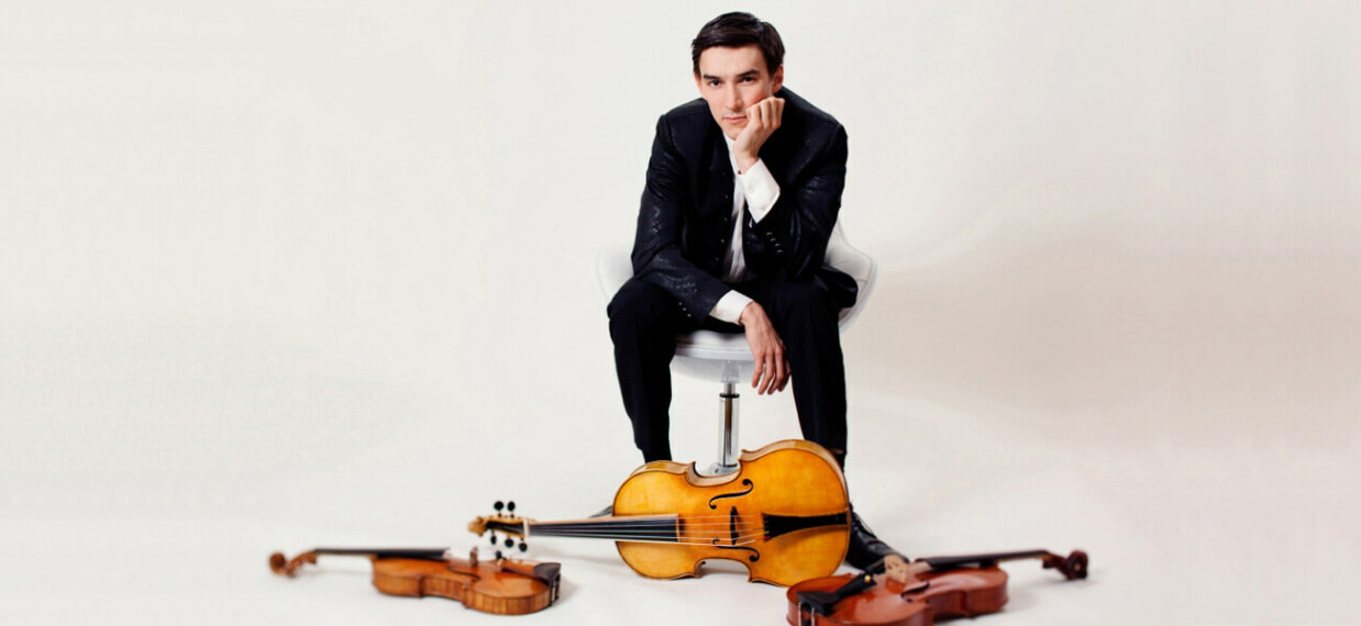 Sergey Malov mit Violine, Violoncello da spalla und Viola
