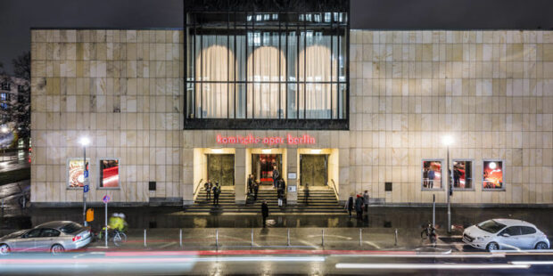 Komische Oper Berlin, Außenansicht