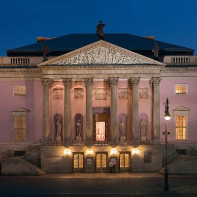 Staatsoper Unter den Linden bei Nacht