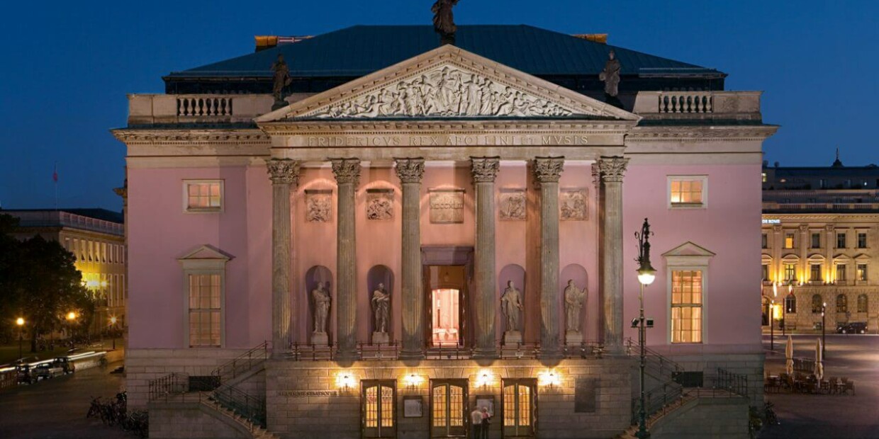 Staatsoper Unter den Linden bei Nacht