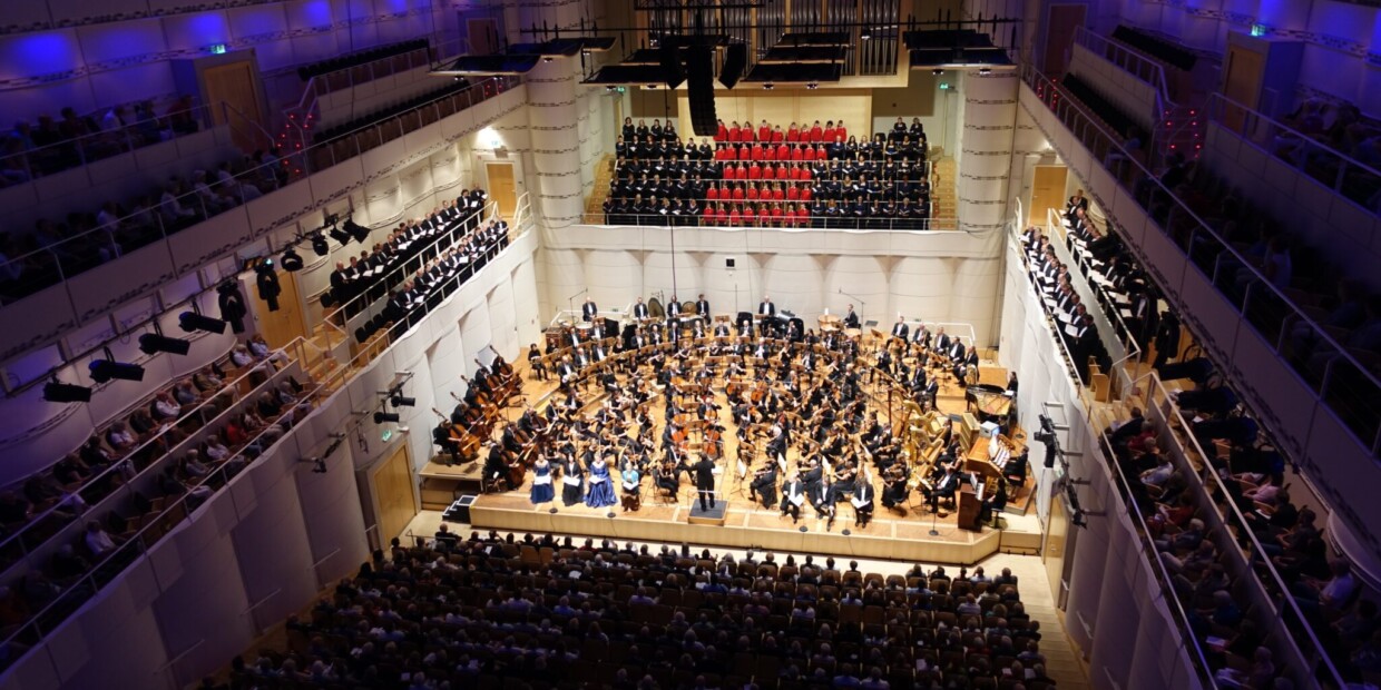 Die Dortmunder Philharmoniker spielen Mahlers achte Sinfonie