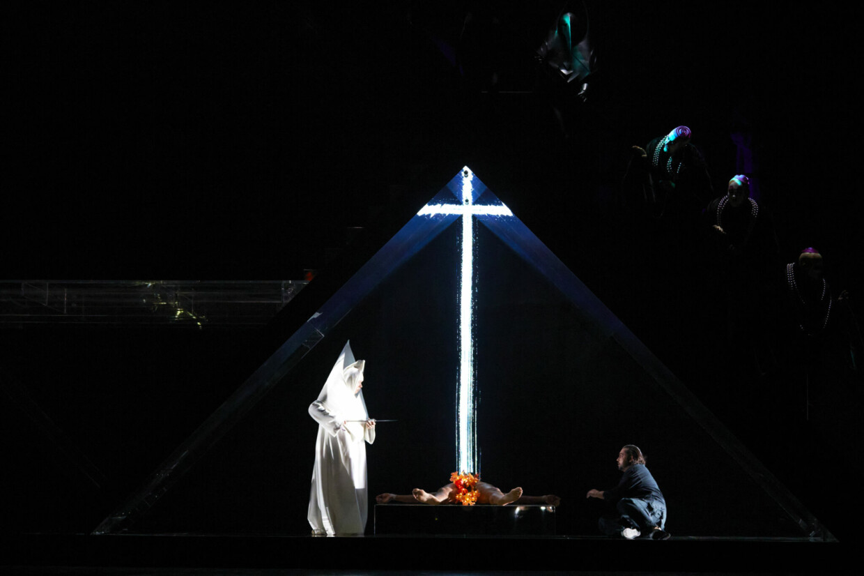 Große Bilder am Grand Théâtre de Genève.