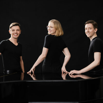 Das Irida Trio hat für sein erstes Album zeitgenössisches und traditionelles Repertoire gewählt.