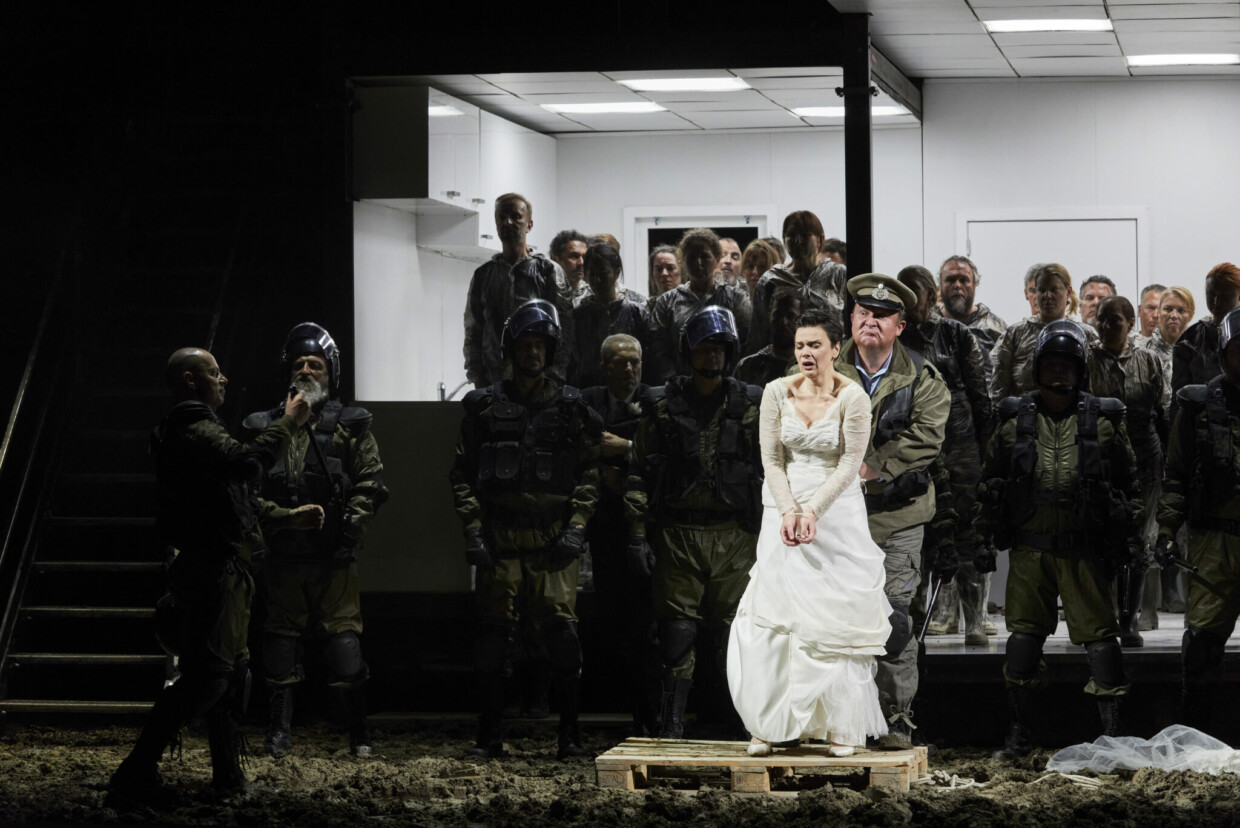 Szenenbild aus „Lady Macbeth von Mzensk“ am Grand Théâtre de Genève