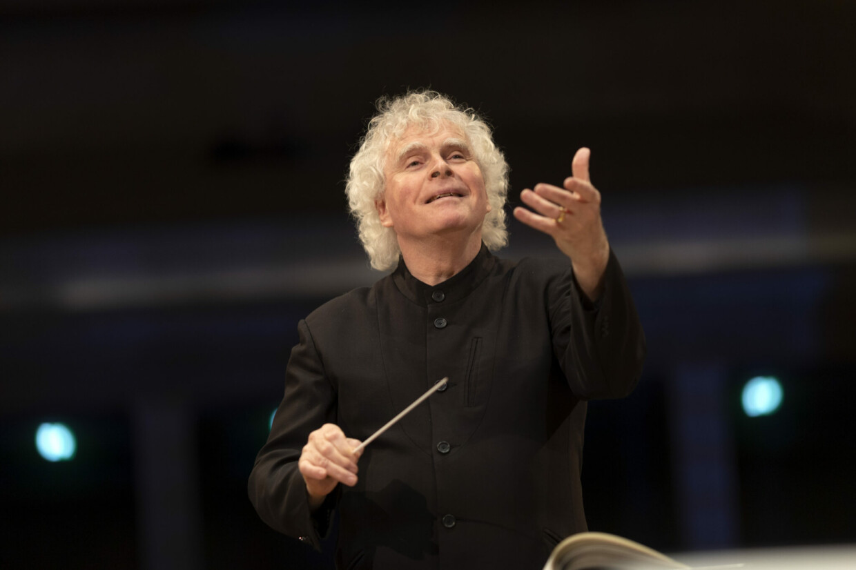 Schon als Zehnjähriger in kurzen Hosen in regem Austausch mit Musikern: Simon Rattle