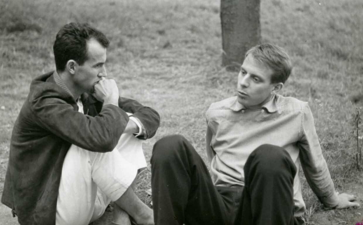 Luigi Nono (l.) und Karlheinz Stockhausen in Darmstadt 1957
