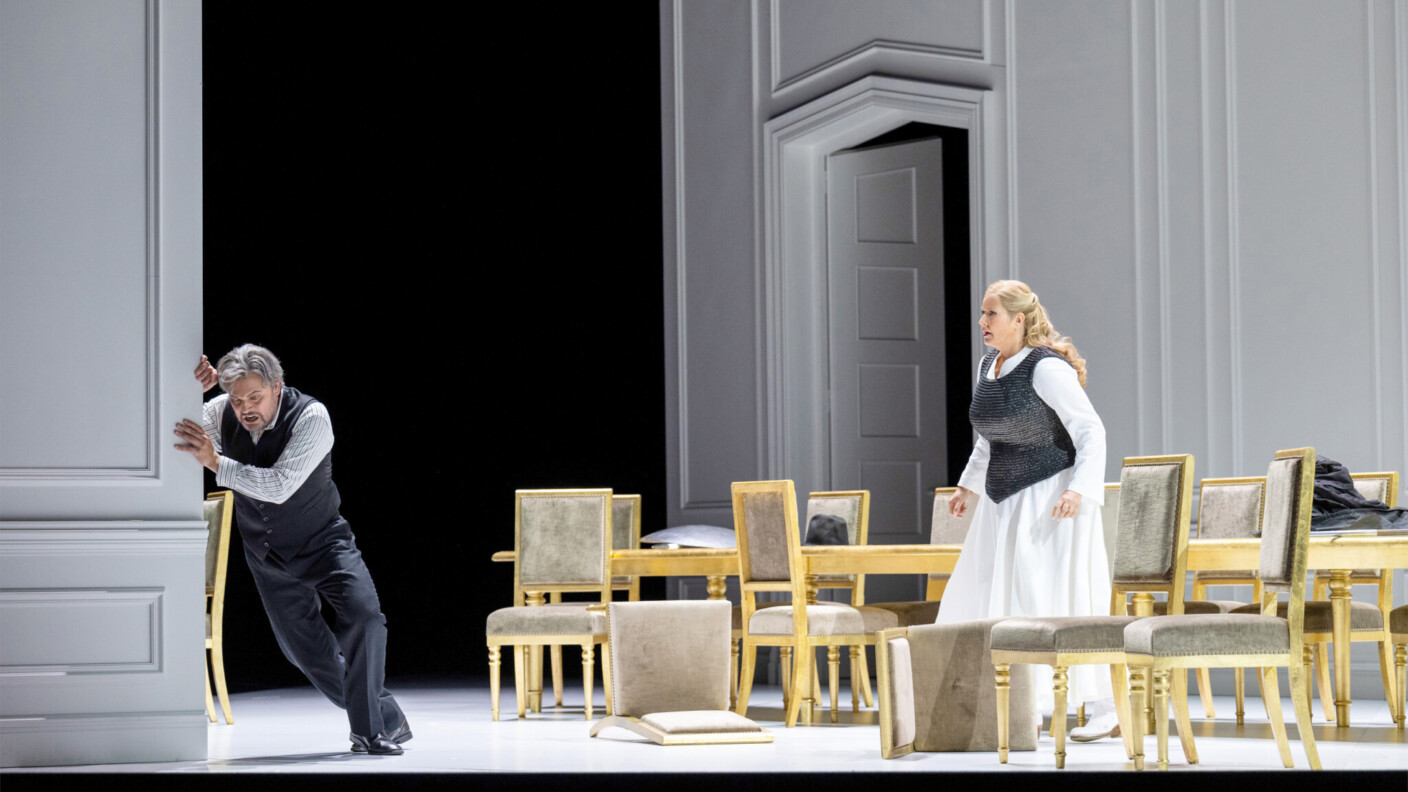 Familienstreit mit weitreichenden Folgen: Wotan (Tomas Konieczny) und Tochter Brünnhilde (Camilla Nylund) in Wagners „Walküre“